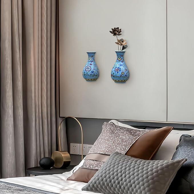 Set of Two Handmade Chinese Blue & White Porcelain Wall Mounted Vases – Chinoiserie Ceramic Flower Vase for Indoor Home Décor, Wall Hanging Vases for Living Room & Bookshelf