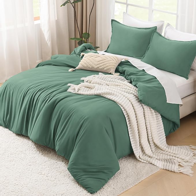 Litanika Comforters Queen Size Haze Green, 3 Pieces Lightweight Solid Bedding Set & Collections, All Season Fluffy Bed Set (90x90 Inches Comforter & 2 Pillowcases)