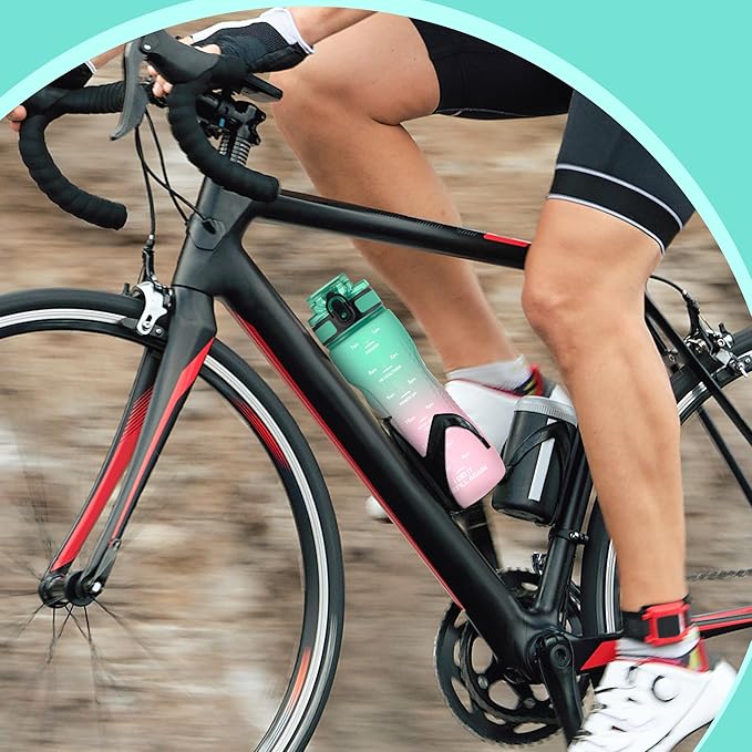 OLDLEY 25 oz Motivational Water Bottle, Sports Water Bottle with Strap, Leakproof BPA Free Large Water Bottles for School, Gym, Travel, Outdoor, Tritan, Green&Pink