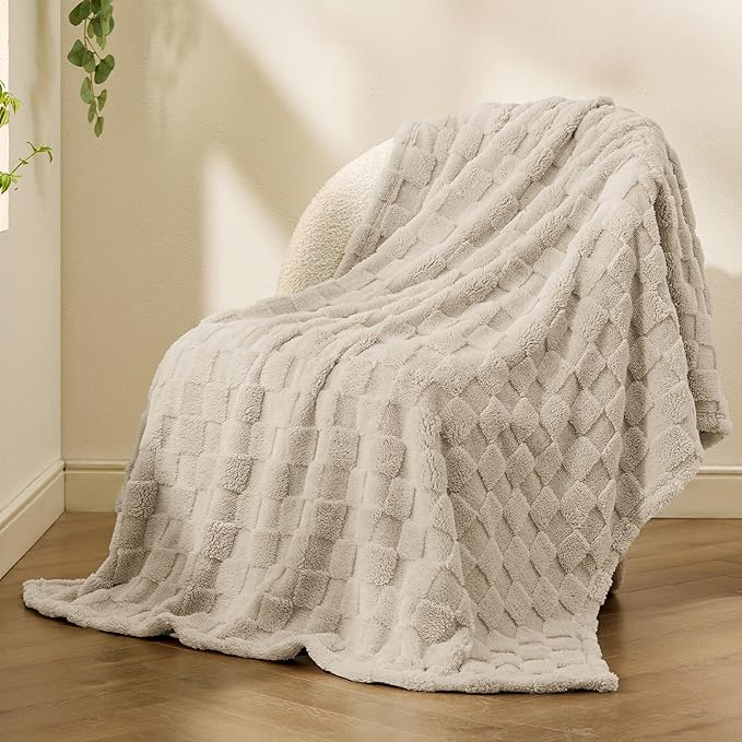 Bedsure GentleSoft Light Brown Twin XL Blanket for Bed - Super Soft Cozy Fleece Blankets for Women, Cute Throws for Girls, Dorm Room Essentials for Girls Teens Back to School, 66x90 Inches