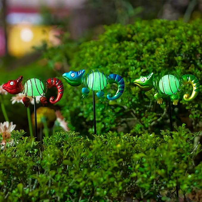 3 Pack Garden Stakes Decorative,Cute Chameleons Glow in The Dark Metal Garden Decor,Waterproof Metal Yard Art Decor for Outside,Funny Present for Mom Women Grandma