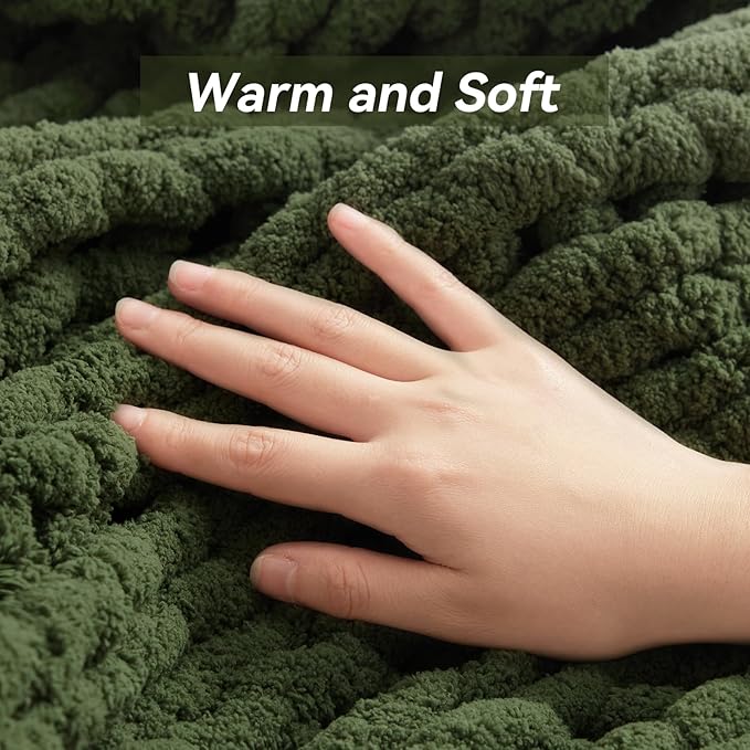 Chunky Knit Throw Blanket, 30''*40'' Knitted Throw Chenille Yarn for Bed Couch, Handmade Green Crochet Big Thick Blanket, Machine Washable Cute Comfy Blanket for Home Decor