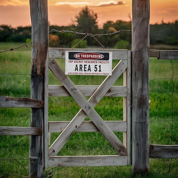 Warning Sign, Area 51 No Trespassing Warning Wood Plaque Sign, Funny Door Signs, Decorative Wood Hanging Suspension Plaque, Farmhouse Wooden Wall Decor