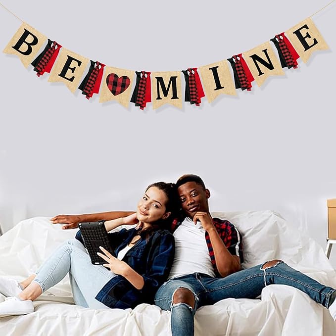 Valentine’s Day Party Decorations Be Mine Felt Sign Burlap Pennant Banner Flag Heart with Black Red Buffalo Plaid Fabric Ribbon for Valentine’s Day Wedding Birthday Party Supplies