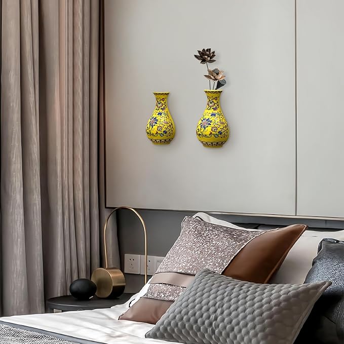 Set of Two Handmade Chinese Blue & White Porcelain Wall Mounted Vases – Chinoiserie Ceramic Flower Vase for Indoor Home Décor, Wall Hanging Vases for Living Room & Bookshelf