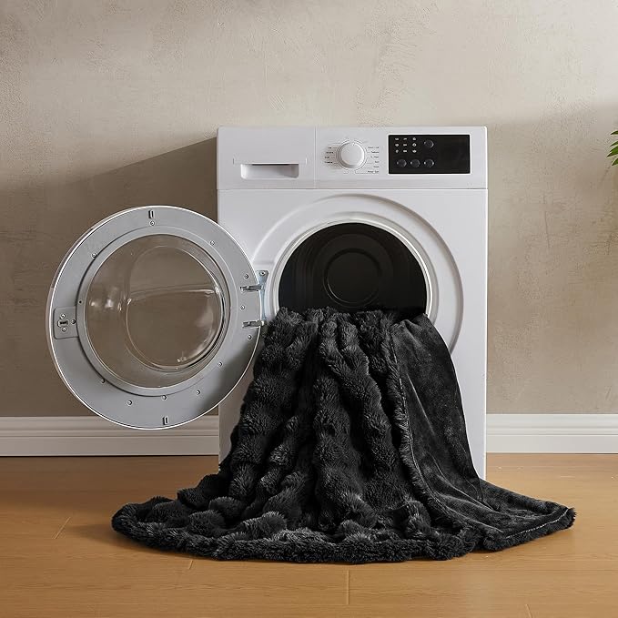 JELLYMONI Faux Fur Throw Blanket - Plush Black Cozy Blanket for Couch & Bed, Ultra-Soft Fuzzy Texture, Thick Warm Throw for All Seasons, 50"x60"