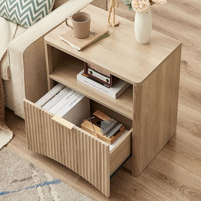 Fluted Nightstand, Natural Oak Bedside Table with Drawer and Storage, Wood End Table Mid Century Modern, Large Night Stand for Bedroom