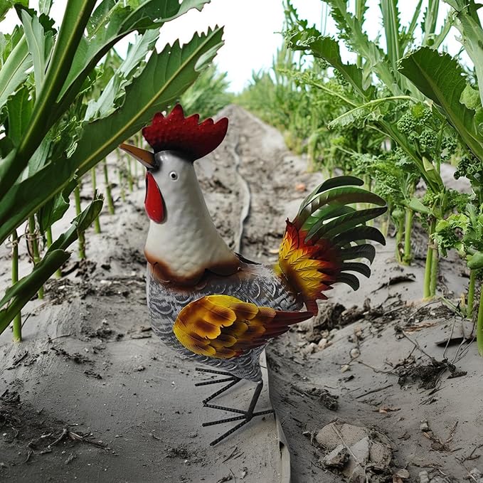 Metal Rooster Statue, Garden Outdoor Decor, Red and Gold Feathers, Weather Resistant, Metal Chicken Yard Art Sculpture, Iron Garden Animal Statue