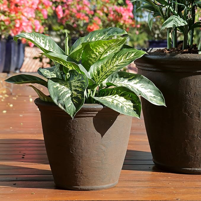 Sunnydaze 15.25-Inch Anjelica Large Plastic Pot for Plants - Outdoor Polyresin Round Planter with Drillable Drainage Holes - Rust