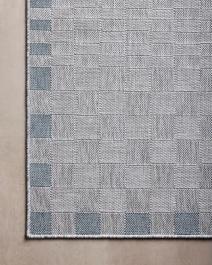 Loloi Amber Lewis Topanga Collection TOP-07 Silver/Blue 5'-3" x 7'-6" Indoor/Outdoor Area Rug